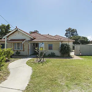 https://victoria-park-lodge.hotelsperth.org